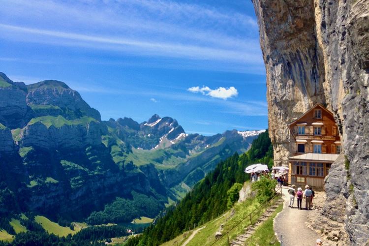 Švýcarsko - kraj Heidi a rozkvetlých hor